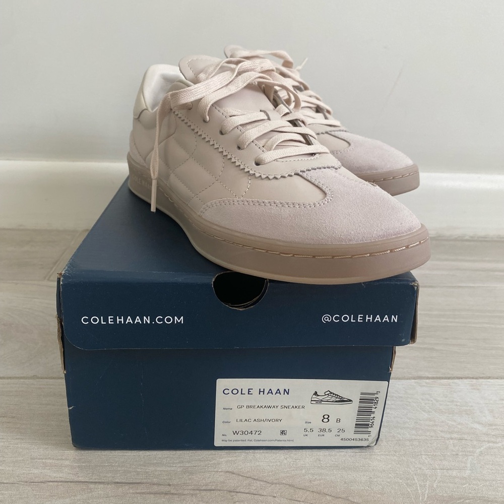 Women's GrandPrø Breakaway Sneakers, size 8, NWT